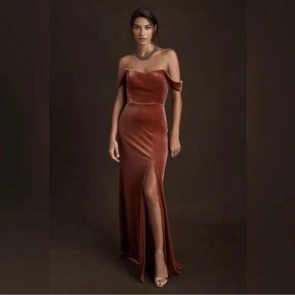 Jenny Yoo Issa Brown Velvet Off The Shoulder Bridesmaid Gown Dress Size 4 - Picture 1 of 10
